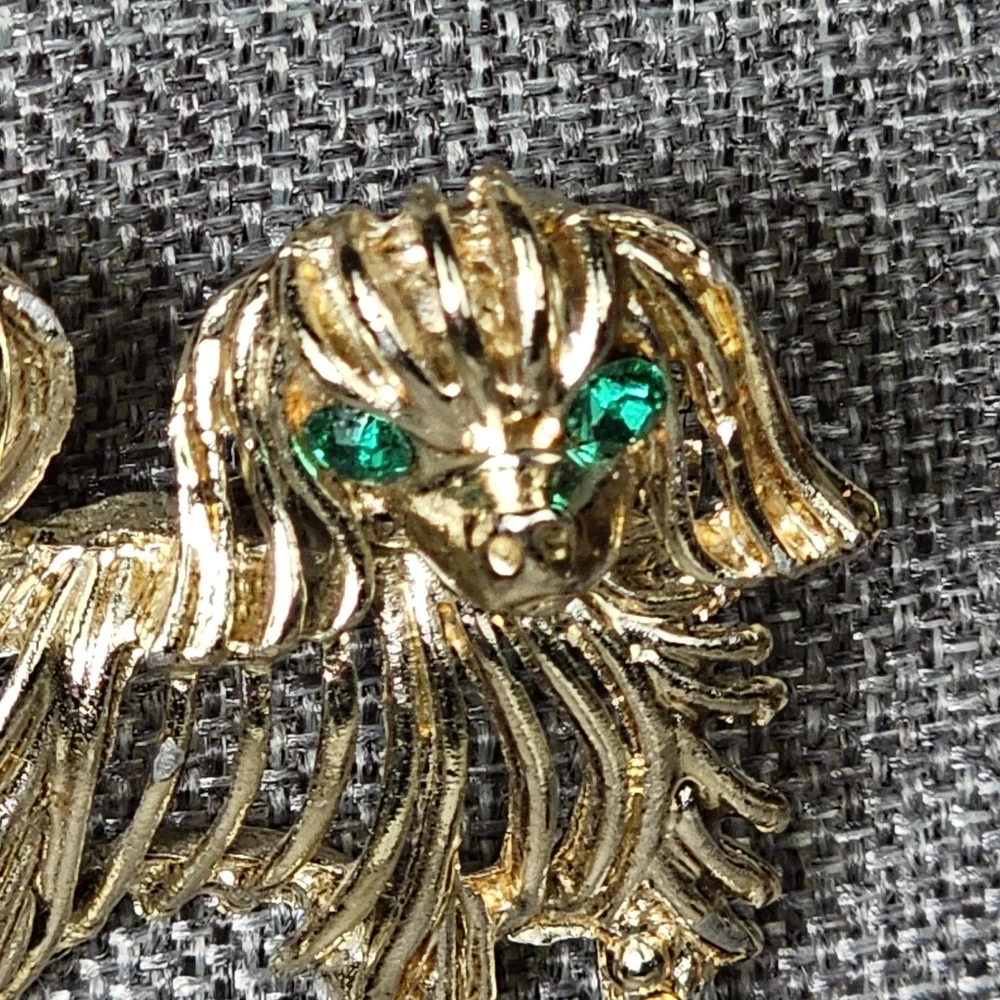 Dog Brooch - Picture 2 of 14
